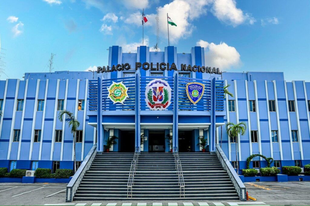 Policía busca a joven acusada de homicidio con arma blanca en Valverde